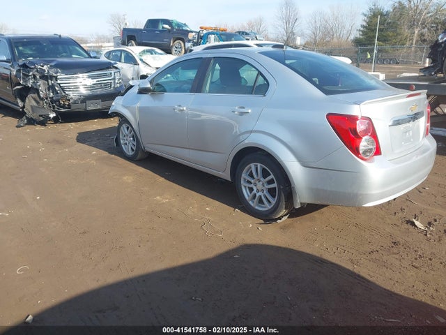 1G1JC5SH8G4107188 Chevrolet Sonic Lt Auto