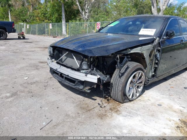 WBA5A5C5XGD528376 BMW 528I