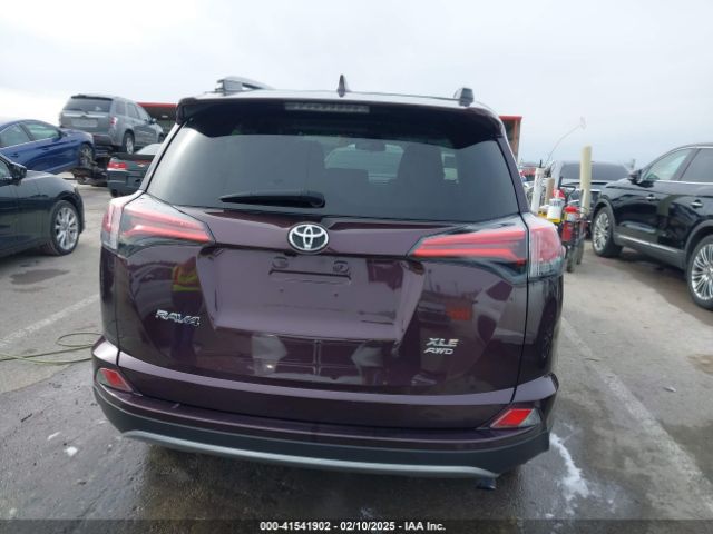 2T3RFREV6JW857693 Toyota Rav4 Adventure/xle