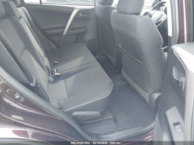 2T3RFREV6JW857693 Toyota Rav4 Adventure/xle
