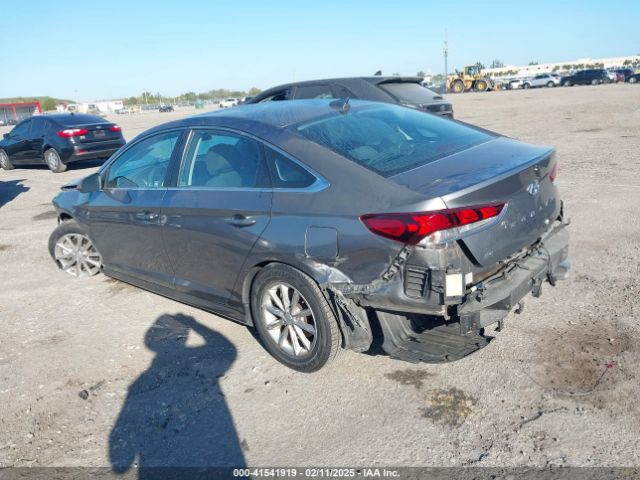 5NPE24AF7JH697309 Hyundai SONATA SE