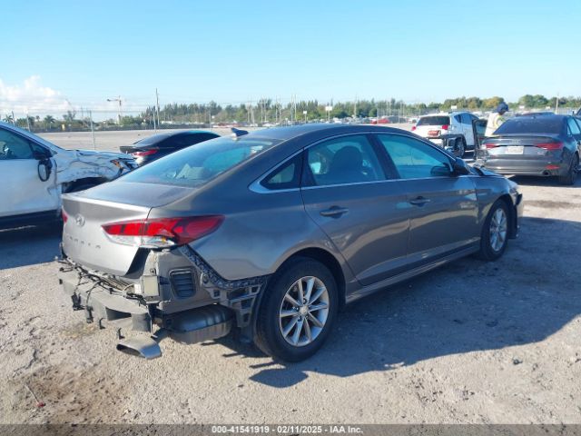 5NPE24AF7JH697309 Hyundai SONATA SE