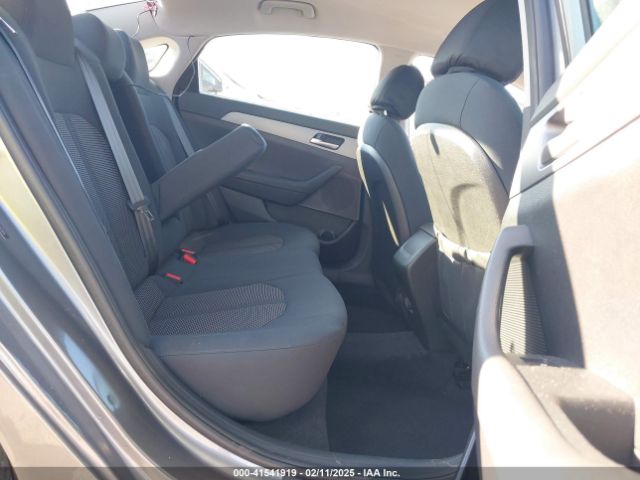 5NPE24AF7JH697309 Hyundai SONATA SE