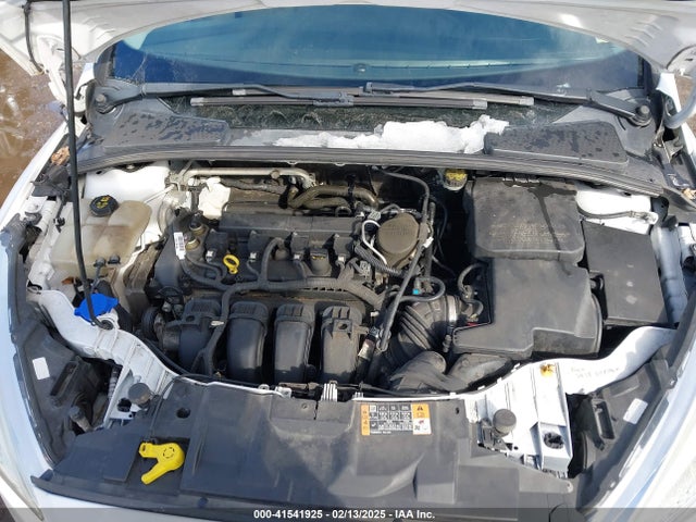 Ford FOCUS SE 2016 1FADP3F27GL217745 Image 10