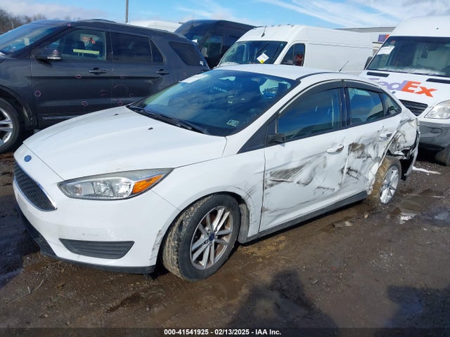 Ford FOCUS SE 2016 1FADP3F27GL217745 Image 2