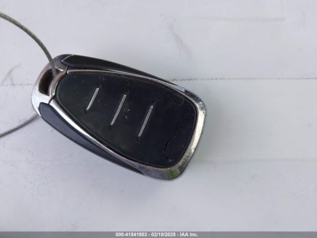 3GNKBJRS7KS620778 Chevrolet BLAZER RS