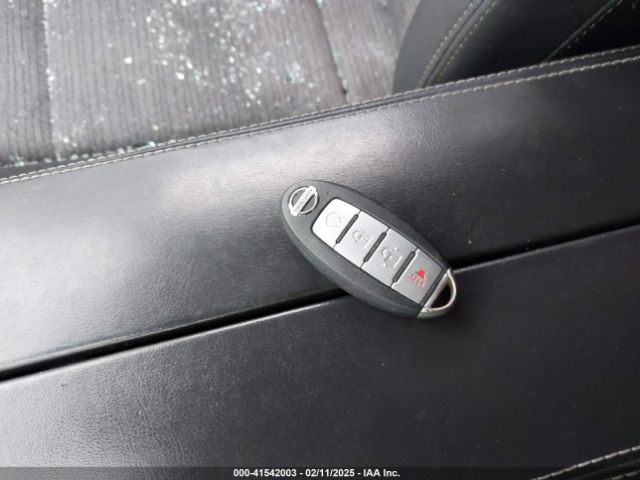5N1AT3BA1MC737176 Nissan Rogue Sv Fwd