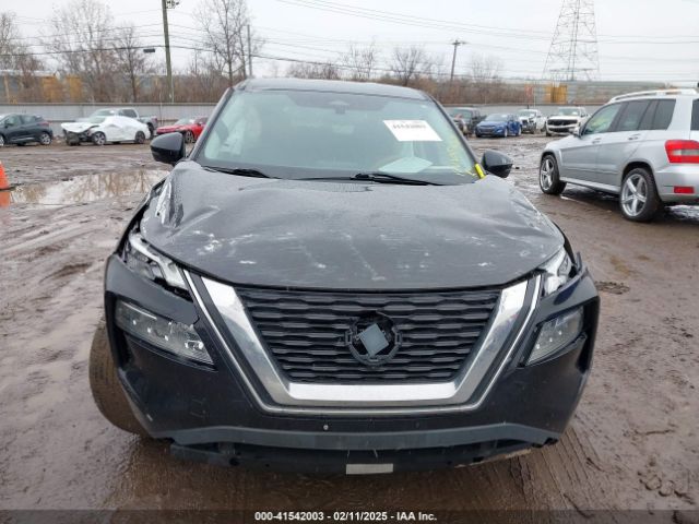 5N1AT3BA1MC737176 Nissan Rogue Sv Fwd