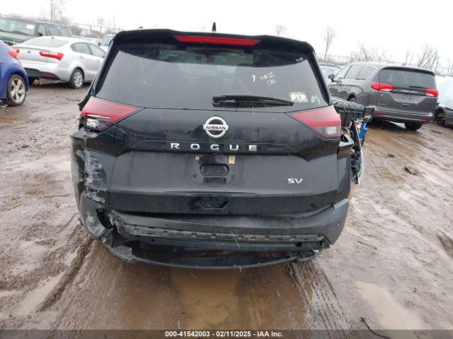 5N1AT3BA1MC737176 Nissan Rogue Sv Fwd