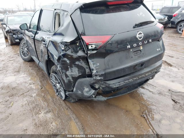 5N1AT3BA1MC737176 Nissan Rogue Sv Fwd