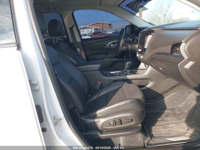 1GNEVJKW8JJ127807 Chevrolet Traverse Premier