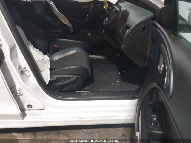 2015 CHRYSLER 200 1C3CCCBG1FN572789 Photo 4