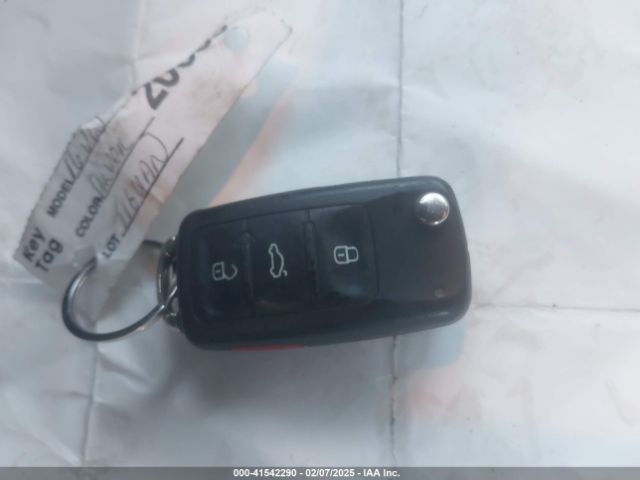 WVGBV7AX2GW019635 Volkswagen Tiguan R-line
