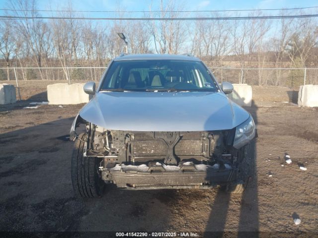 WVGBV7AX2GW019635 Volkswagen Tiguan R-line