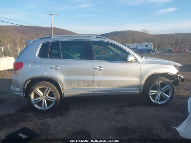 WVGBV7AX2GW019635 Volkswagen Tiguan R-line