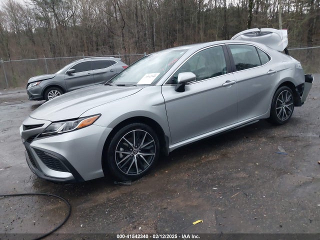 4T1T11AK8NU679382 Toyota CAMRY SE
