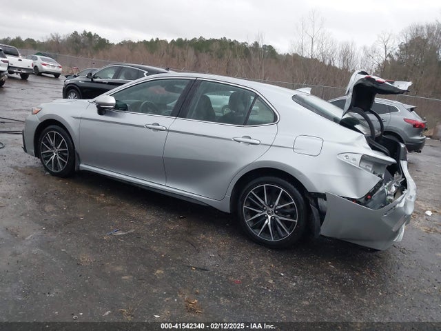 4T1T11AK8NU679382 Toyota CAMRY SE