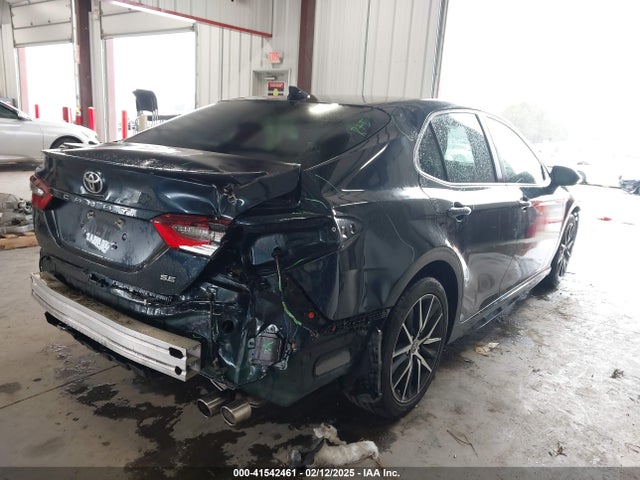 4T1T11AK8MU480461 Toyota CAMRY SE