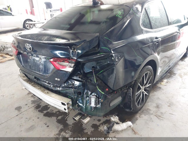 4T1T11AK8MU480461 Toyota CAMRY SE
