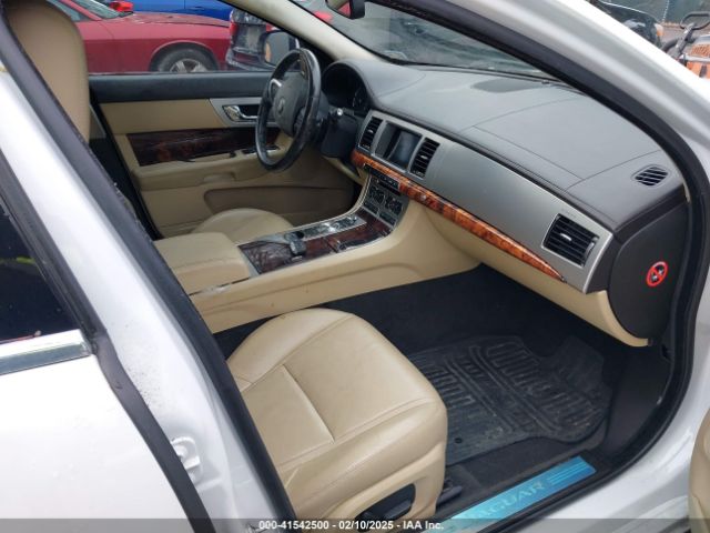 SAJWJ0EF9E8U32052 Jaguar Xf V6 Sc