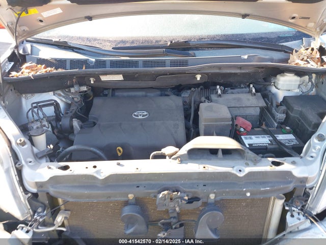 Продаж на аукціоні авто 2011 Toyota Sienna Le, vin: 5TDJK3DC5BS018711, номер лоту: 41542570