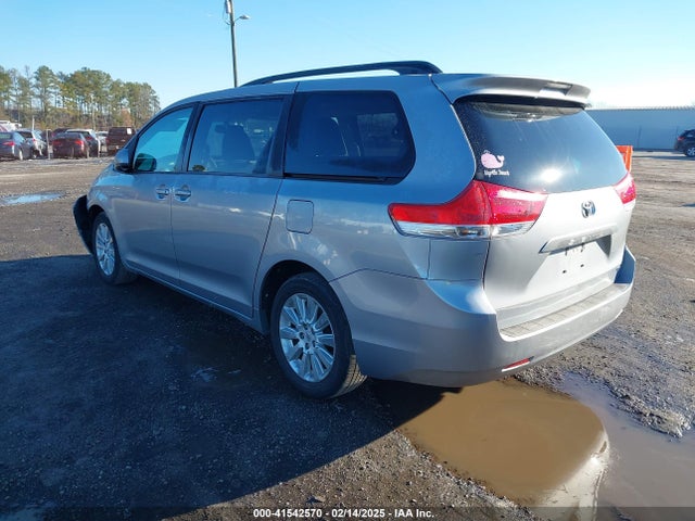 Продаж на аукціоні авто 2011 Toyota Sienna Le, vin: 5TDJK3DC5BS018711, номер лоту: 41542570