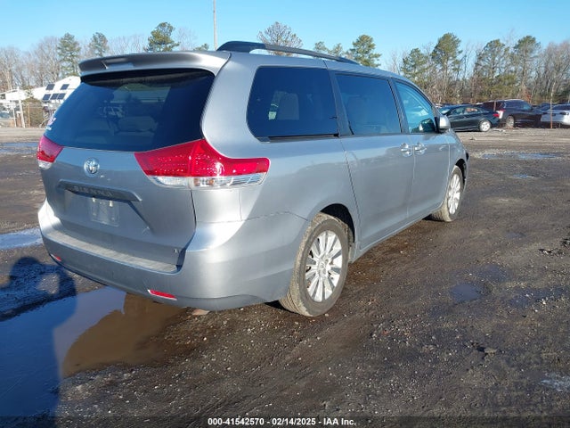 Продаж на аукціоні авто 2011 Toyota Sienna Le, vin: 5TDJK3DC5BS018711, номер лоту: 41542570