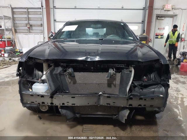 2C3CCAJG7EH240224 Chrysler 300c John Varvatos Limited Edition Awd
