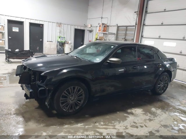 2C3CCAJG7EH240224 Chrysler 300c John Varvatos Limited Edition Awd