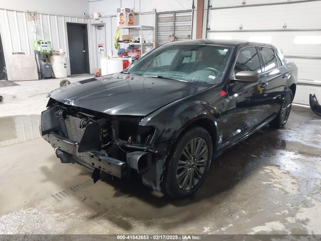 2C3CCAJG7EH240224 Chrysler 300c John Varvatos Limited Edition Awd