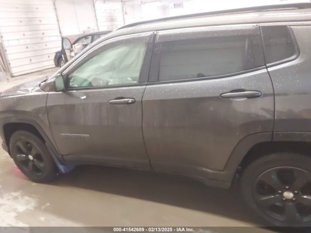 3C4NJDBB6JT187581 Jeep Compass Latitude 4x4