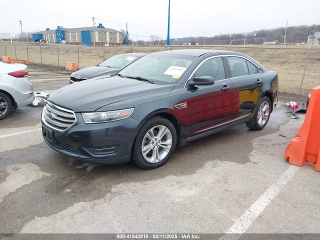 Ford TAURUS SEL 2017 1FAHP2E89HG118291 Image 2