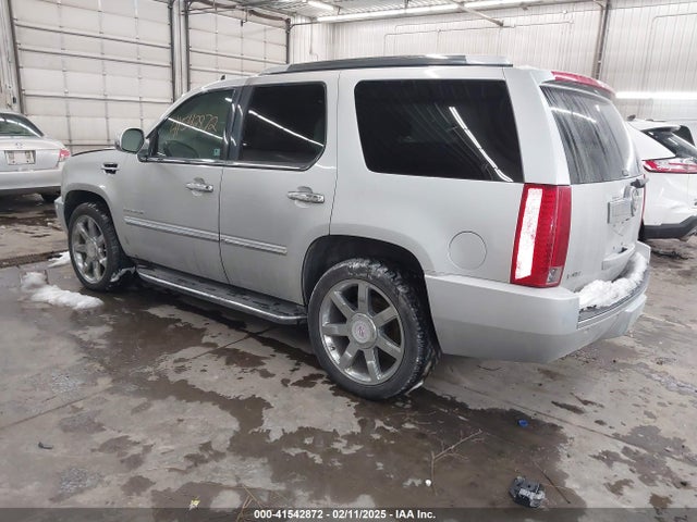 2010 CADILLAC ESCALADE 1GYUKBEF1AR155880 Photo 2