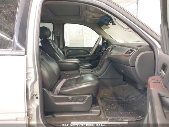 2010 CADILLAC ESCALADE 1GYUKBEF1AR155880 Photo 4
