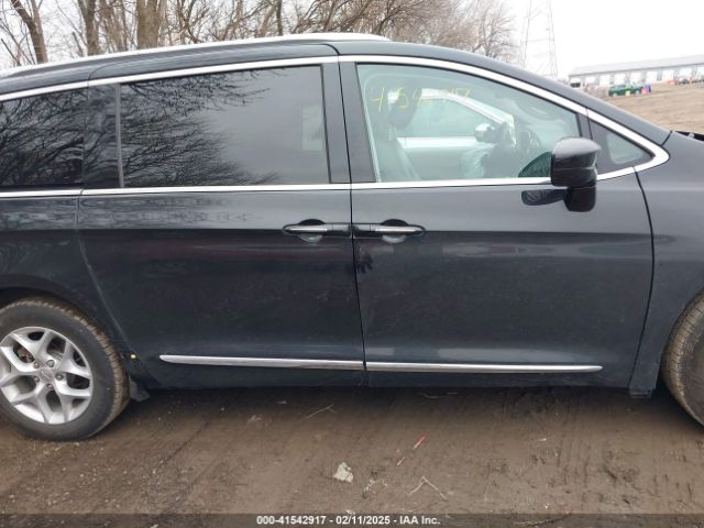 2C4RC1EG7HR763788 Chrysler Pacifica Touring-l Plus
