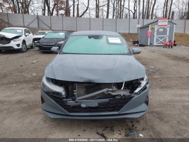 KMHLM4AJ3MU006269 Hyundai Elantra Hybrid Blue