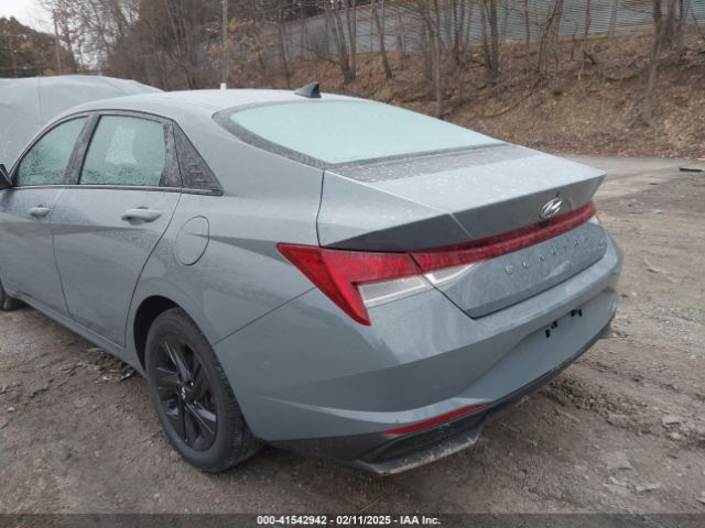 KMHLM4AJ3MU006269 Hyundai Elantra Hybrid Blue