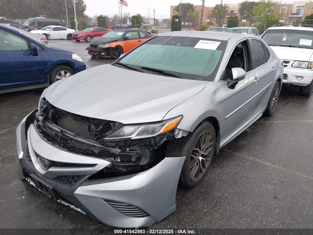 Toyota CAMRY SE 2018 4T1B11HK4JU657553 Image 2