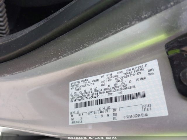 1FT7W2BT7KEC05935 Ford F-250 Lariat