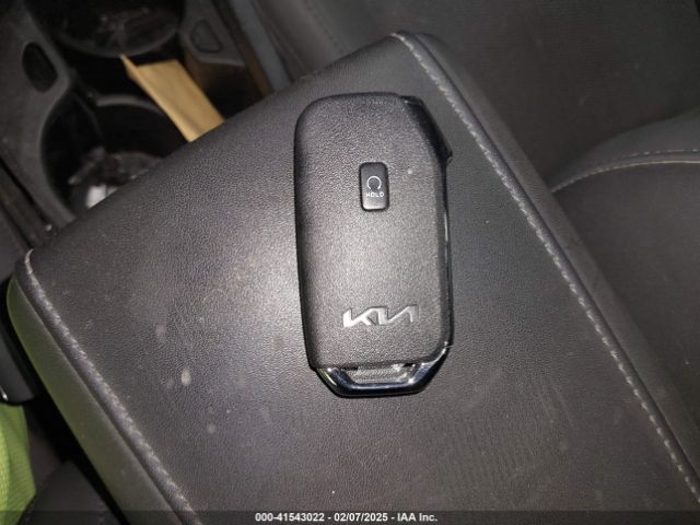 KNDCR3L18P5054734 KIA Niro Ev Wind