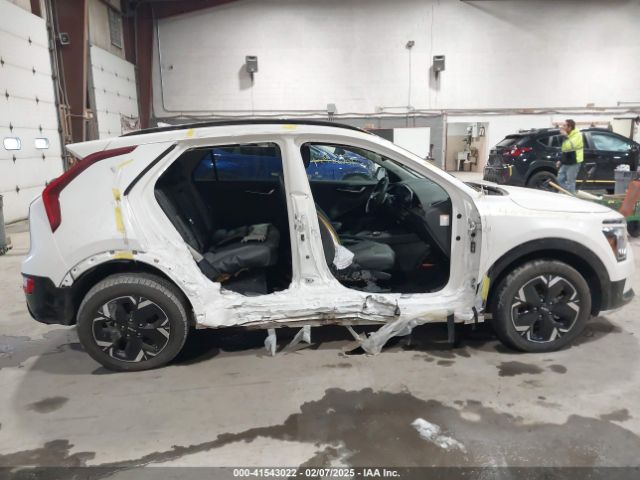 KNDCR3L18P5054734 KIA Niro Ev Wind