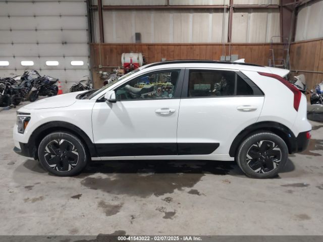 KNDCR3L18P5054734 KIA Niro Ev Wind