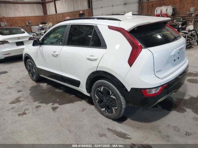 KNDCR3L18P5054734 KIA Niro Ev Wind