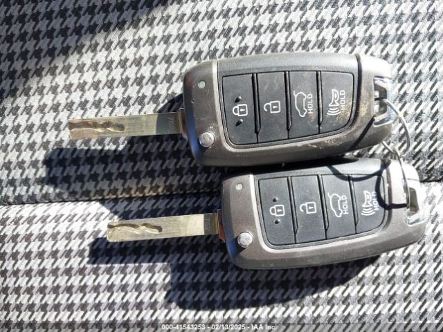 KM8K12AA7LU585838 Hyundai Kona Se