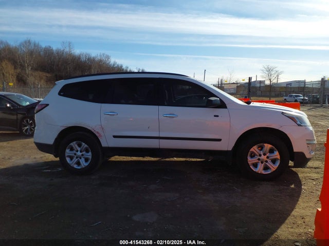 Chevrolet Traverse Ls 2015 1GNKRFEDXFJ252037 Image 13