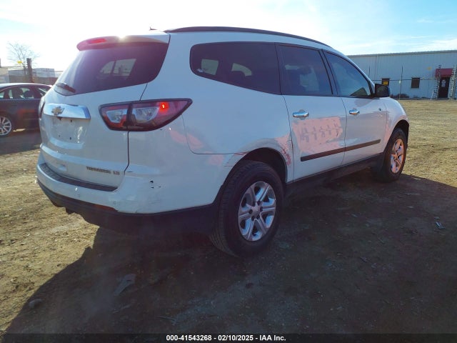 Chevrolet Traverse Ls 2015 1GNKRFEDXFJ252037 Image 4