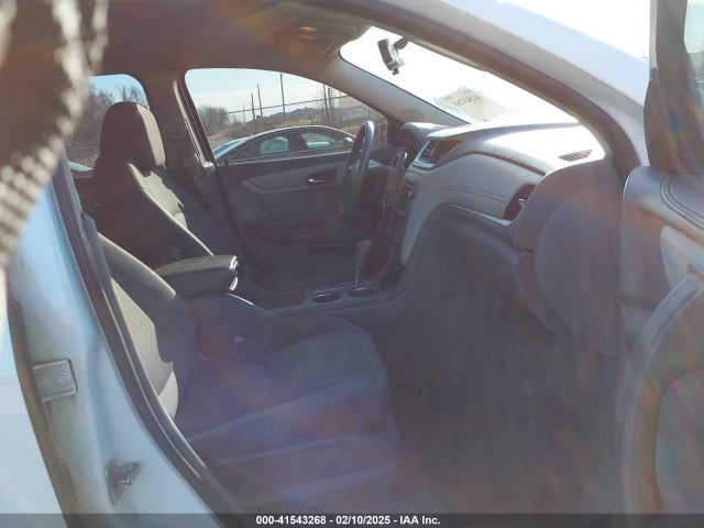 Chevrolet Traverse Ls 2015 1GNKRFEDXFJ252037 Image 5