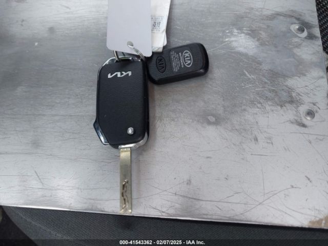 KNDEPCAA8N7257416 KIA Seltos Lx