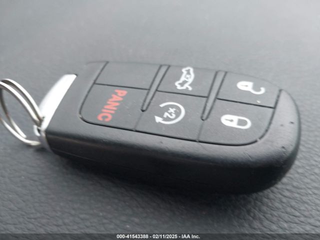 2017 CHRYSLER 200 1C3CCCAB6HN500561 Photo 10