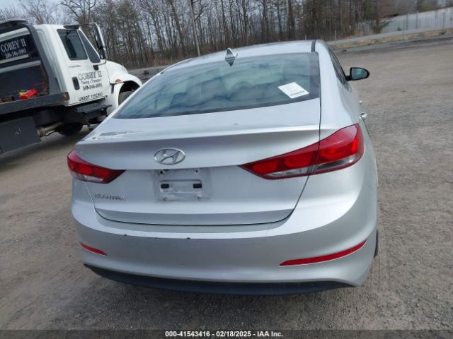 5NPD84LF0JH214329 Hyundai ELANTRA SEL